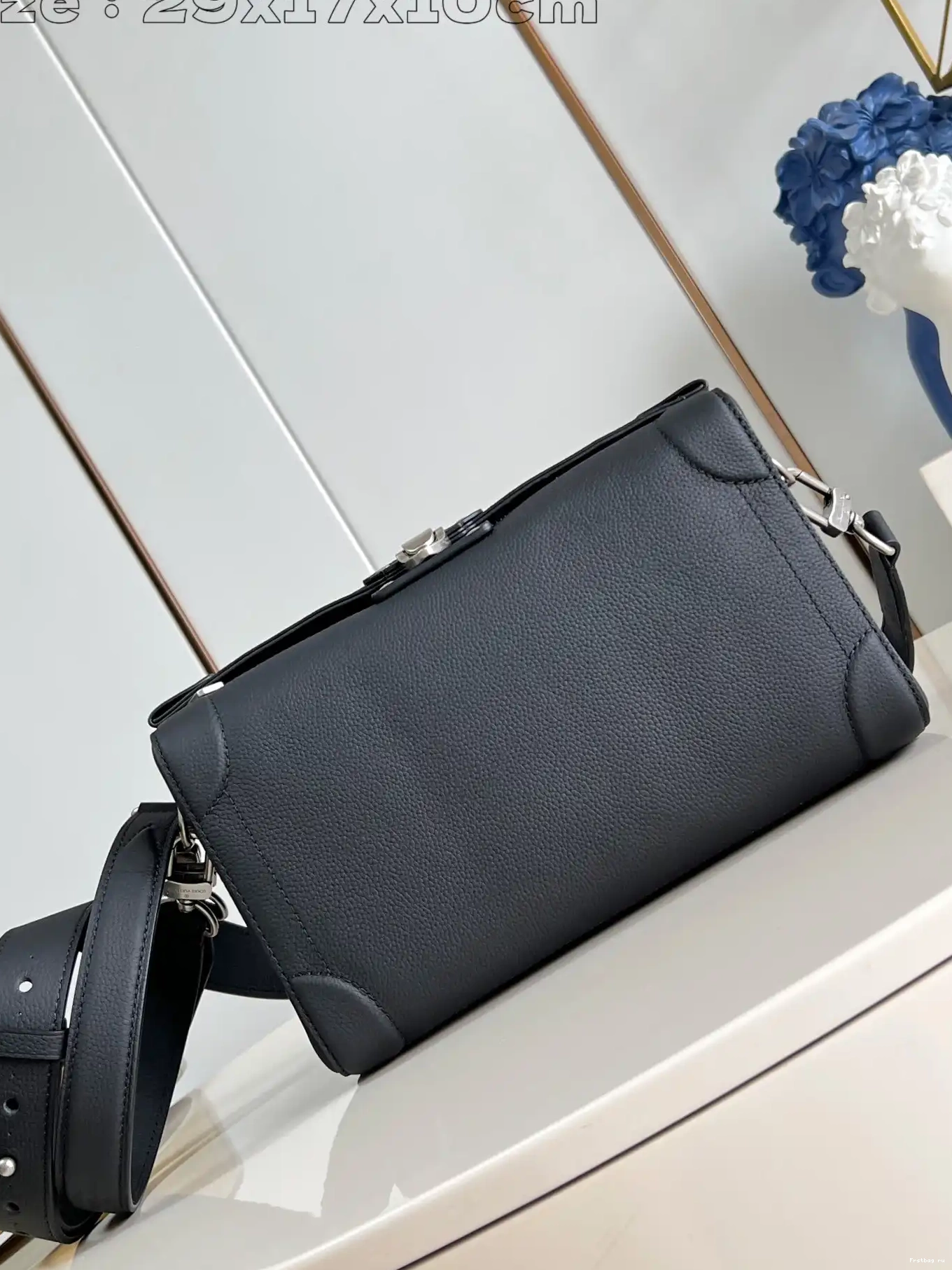 Frstbag ru East West-29*17.5*10CM Soul Trunk LOUIS VUITTON 0505